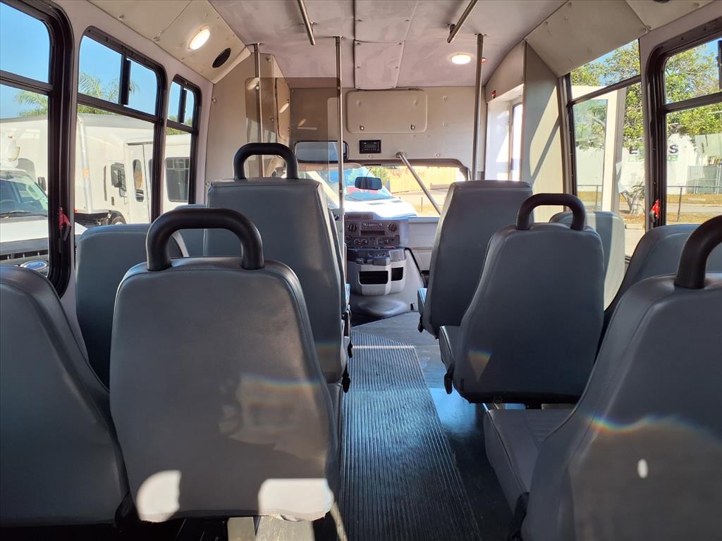 Used 2021 Ford E-450 - photo 23