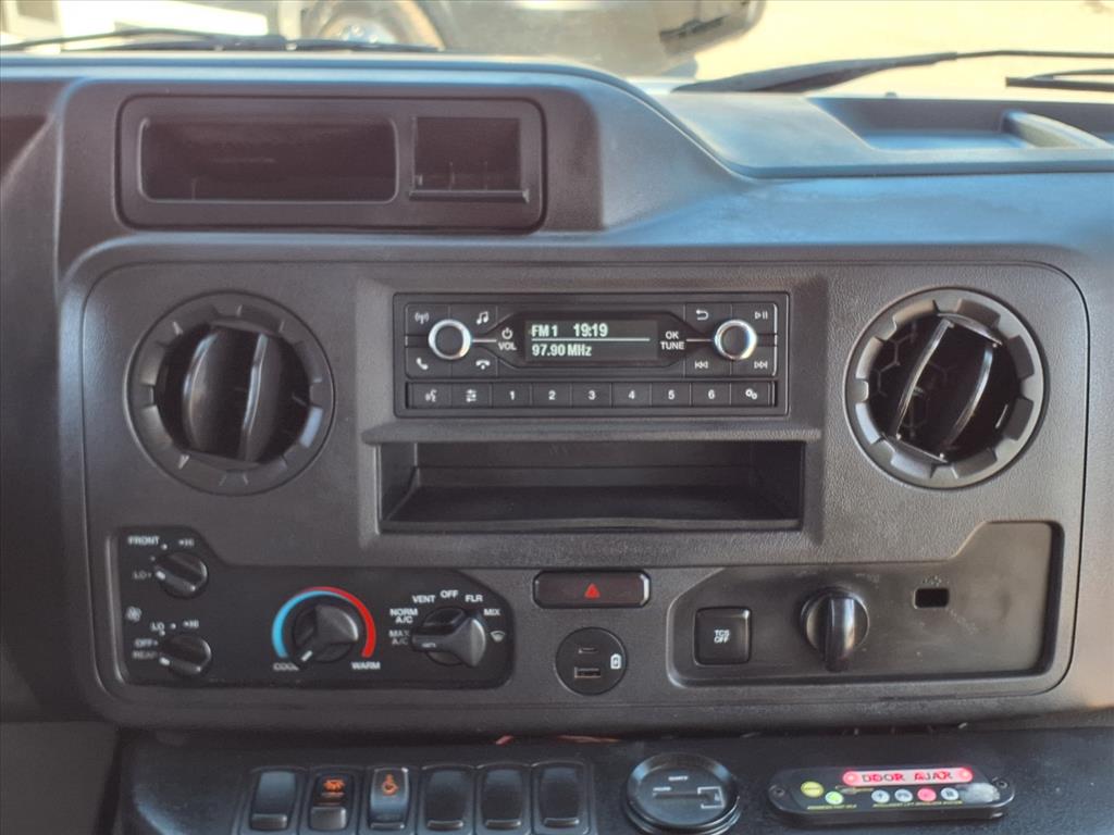 Used 2021 Ford E-450 - photo 27