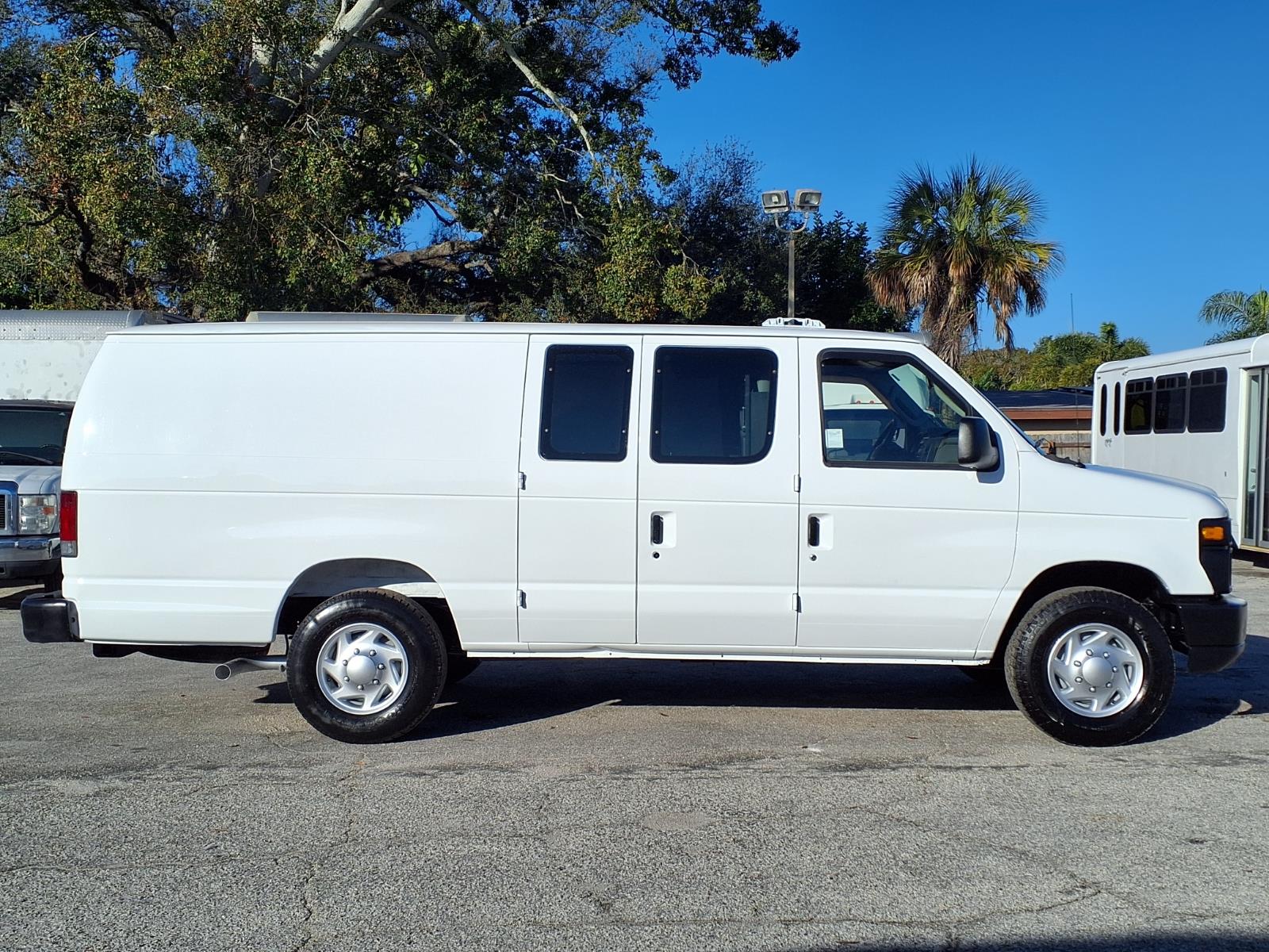 Used 2013 Ford E-350 - photo 6