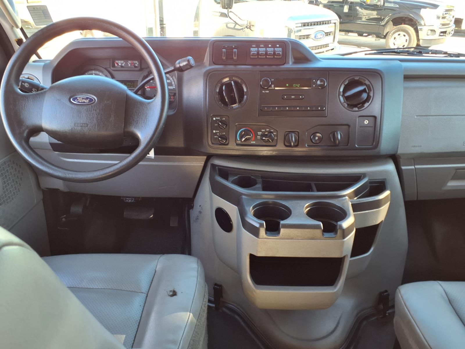 Used 2013 Ford E-350 - photo 13