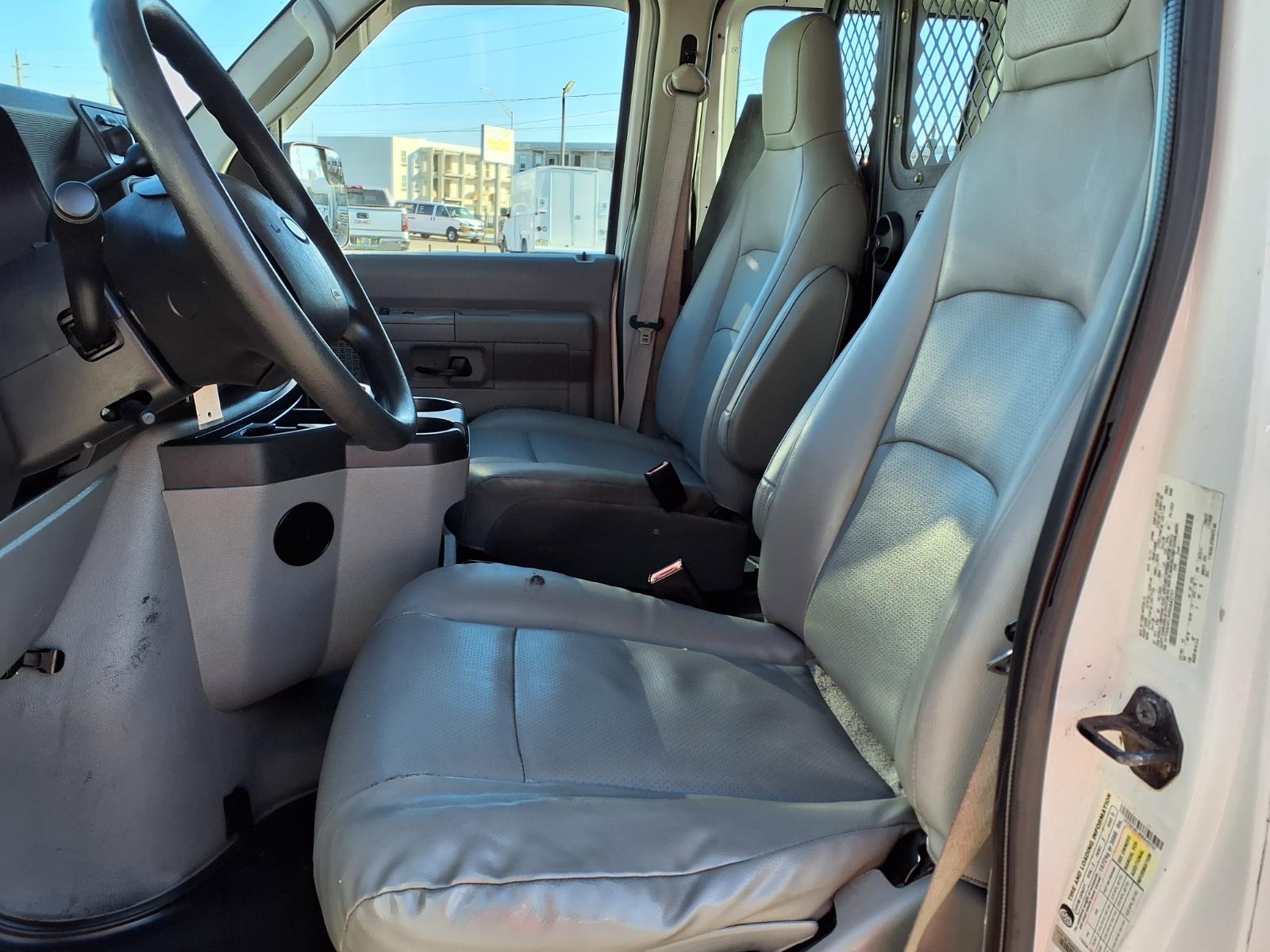 Used 2013 Ford E-350 - photo 16