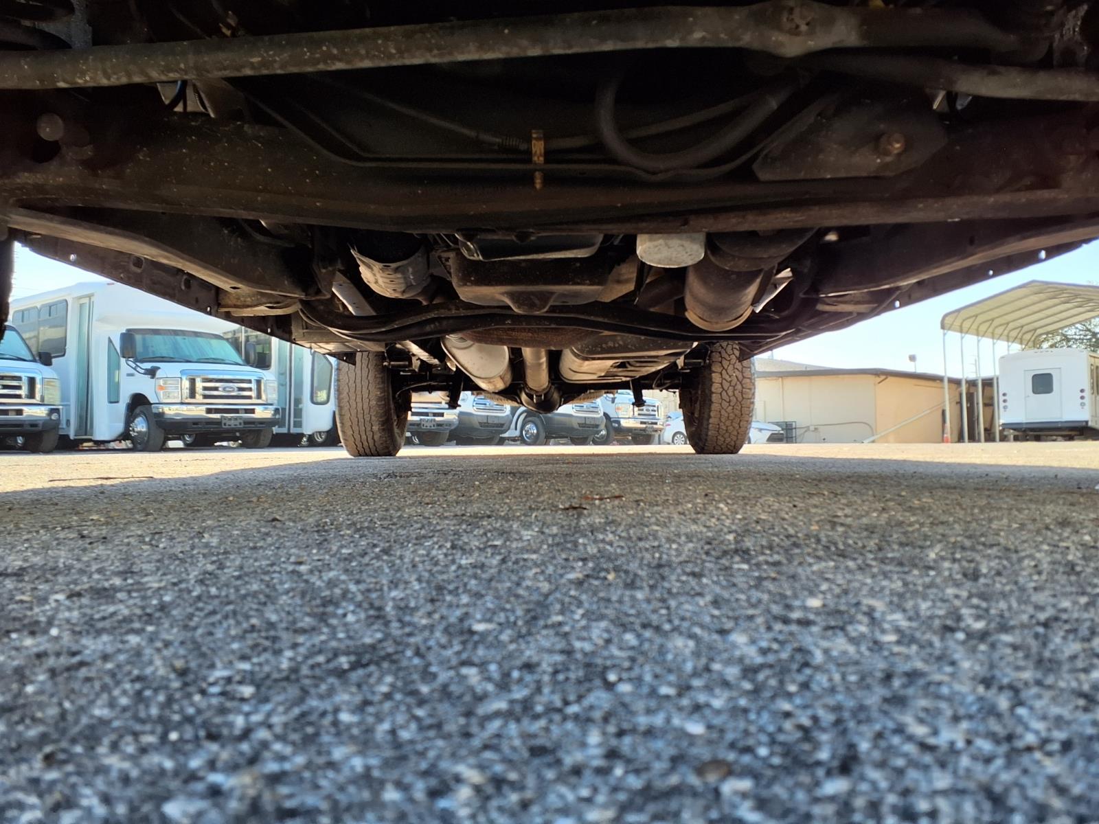 Used 2013 Ford E-350 - photo 26