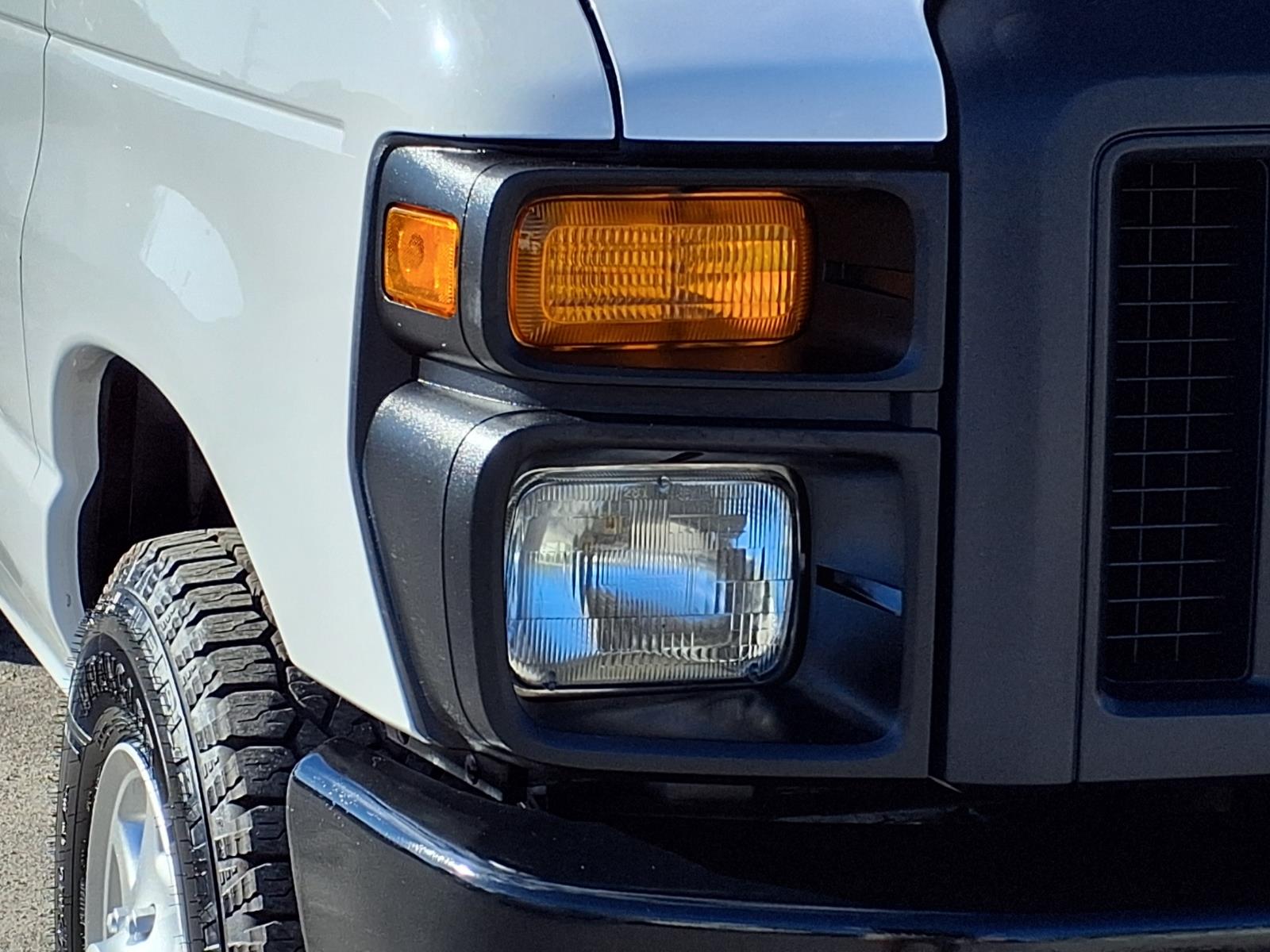 Used 2013 Ford E-250 - photo 8