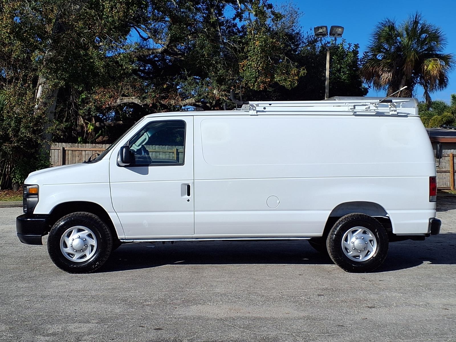Used 2013 Ford E-250 - photo 10