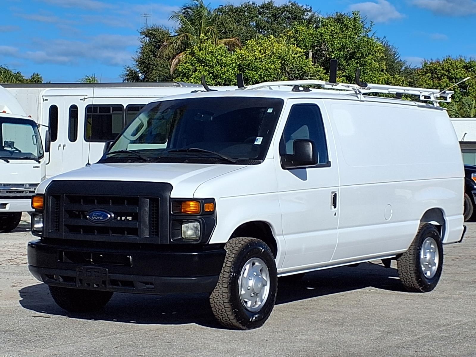 Used 2013 Ford E-250 - photo 11