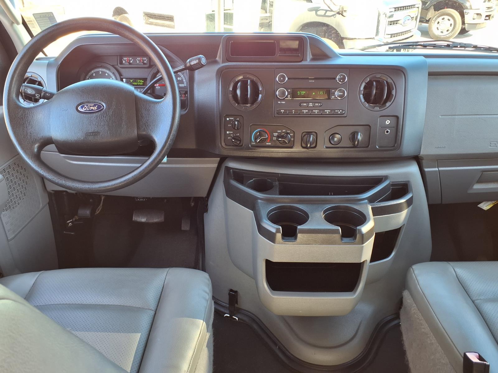 Used 2013 Ford E-250 - photo 14