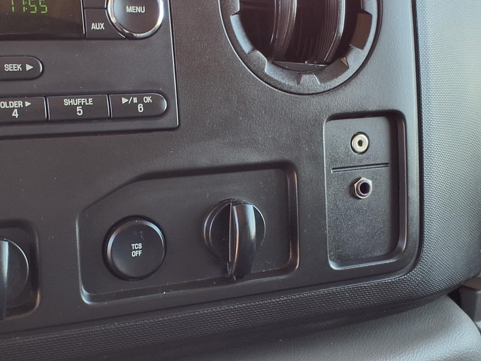 Used 2013 Ford E-250 - photo 30