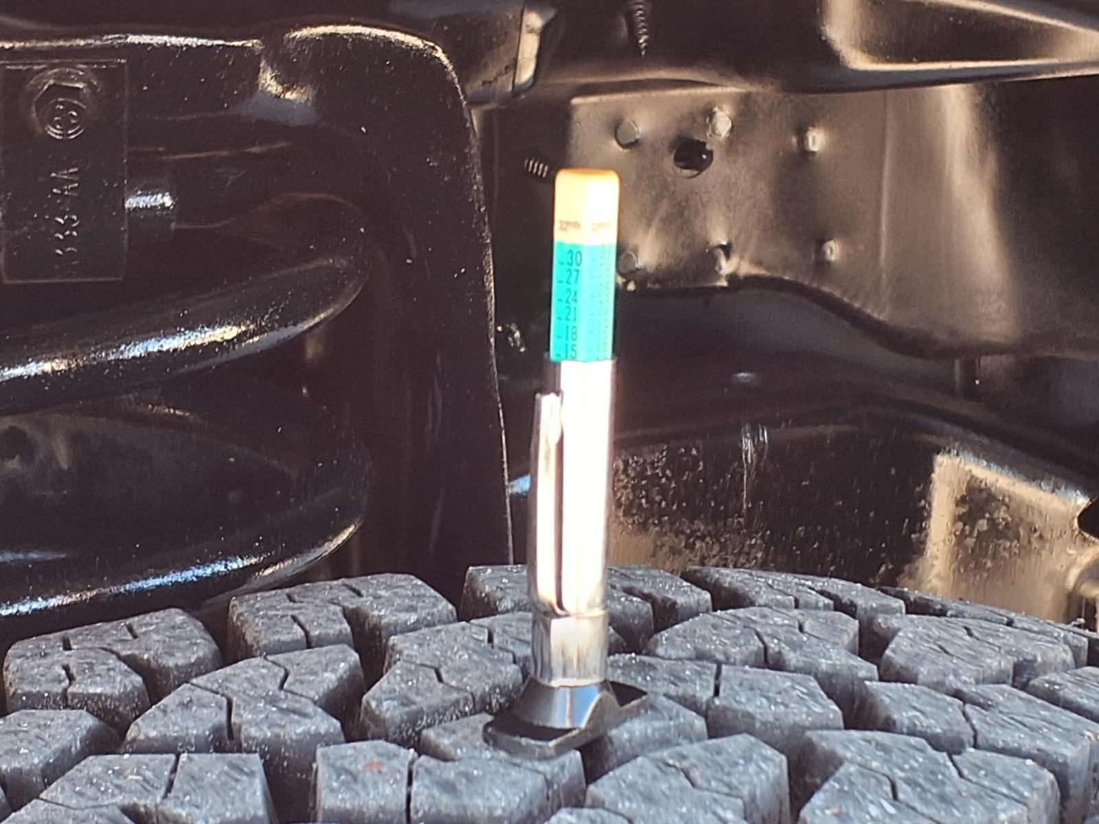Used 2013 Ford E-250 - photo 36