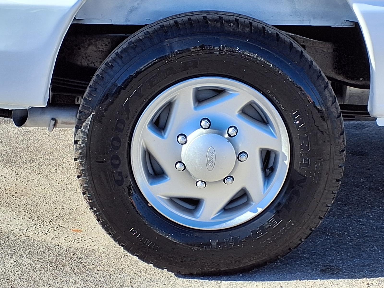 Used 2013 Ford E-250 - photo 37