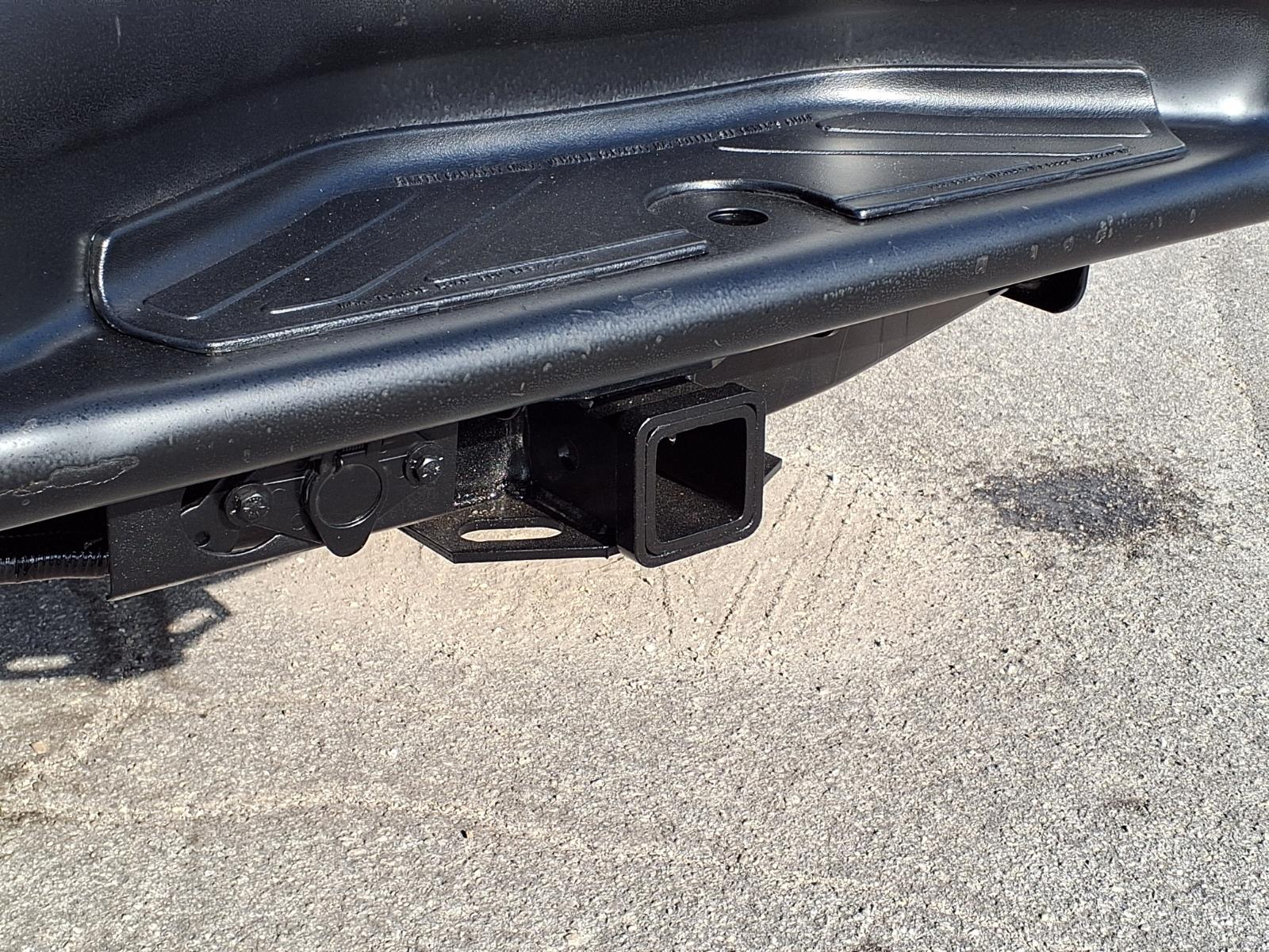 Used 2013 Ford E-250 - photo 25
