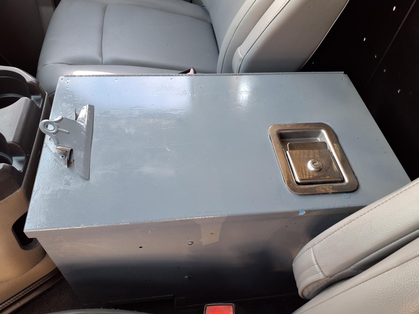 Used 2013 Ford E-250 - photo 29