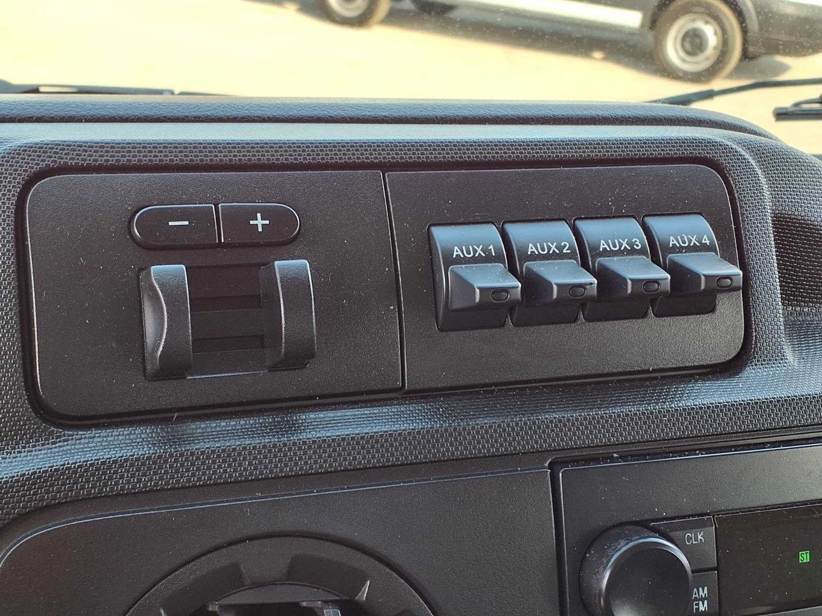 Used 2013 Ford E-250 - photo 30