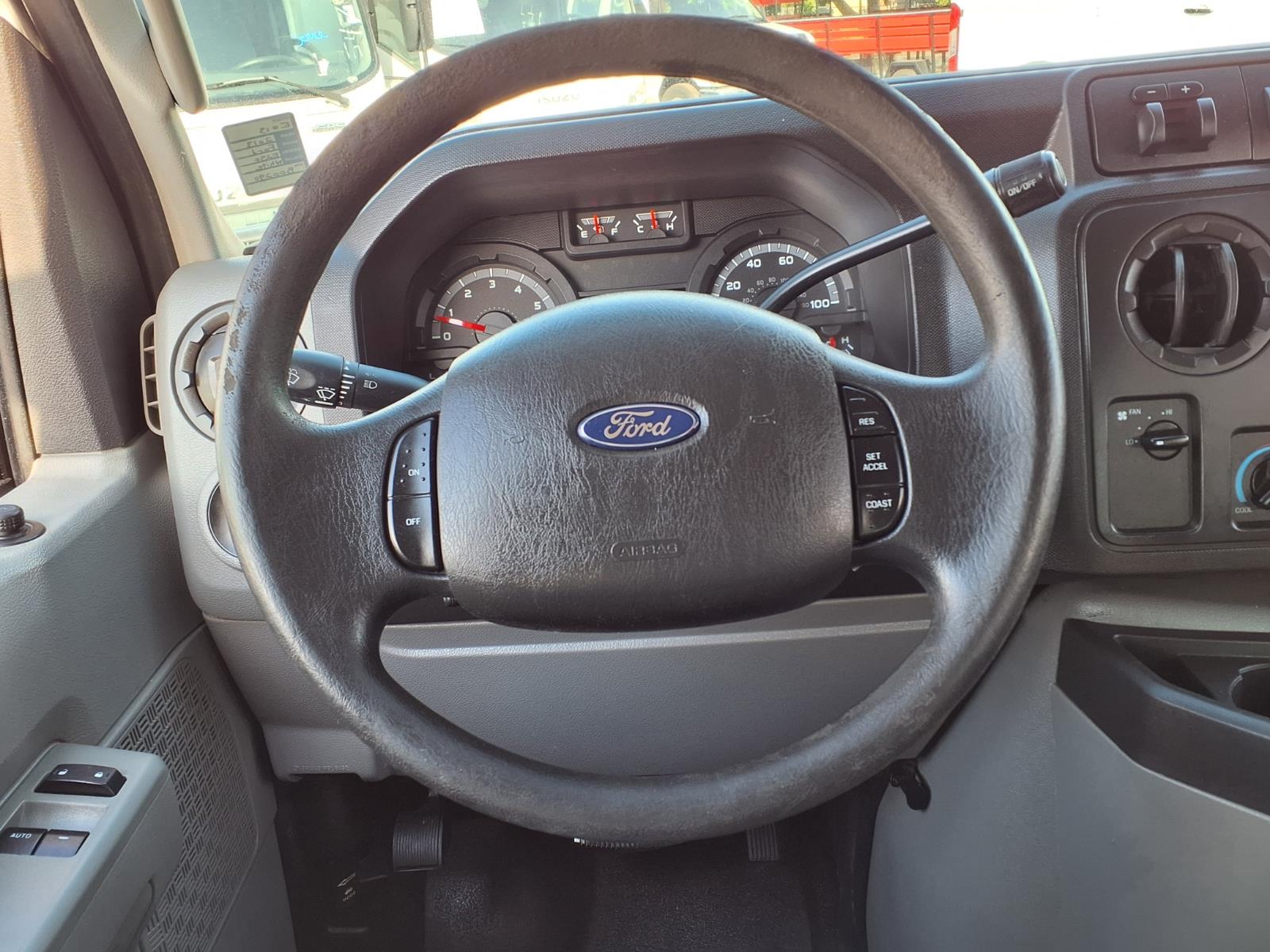 Used 2013 Ford E-250 - photo 31