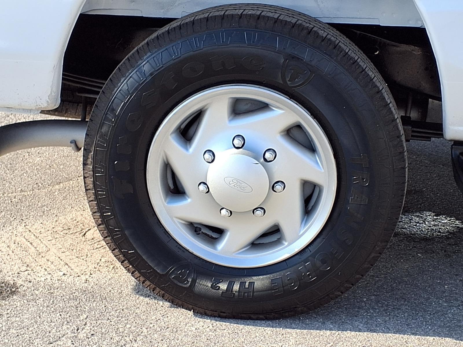 Used 2013 Ford E-250 - photo 37