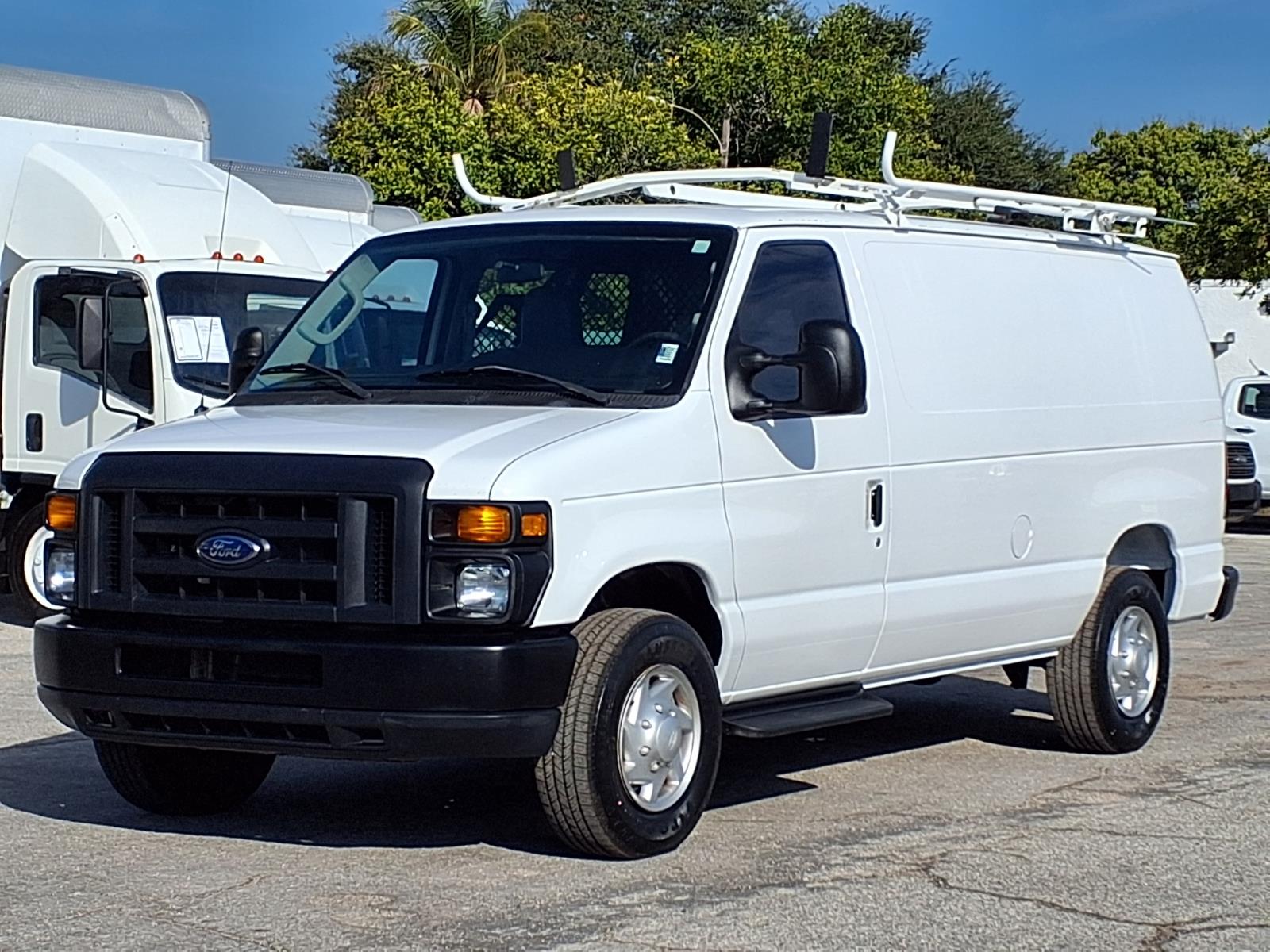 Used 2013 Ford E-250 - photo 10