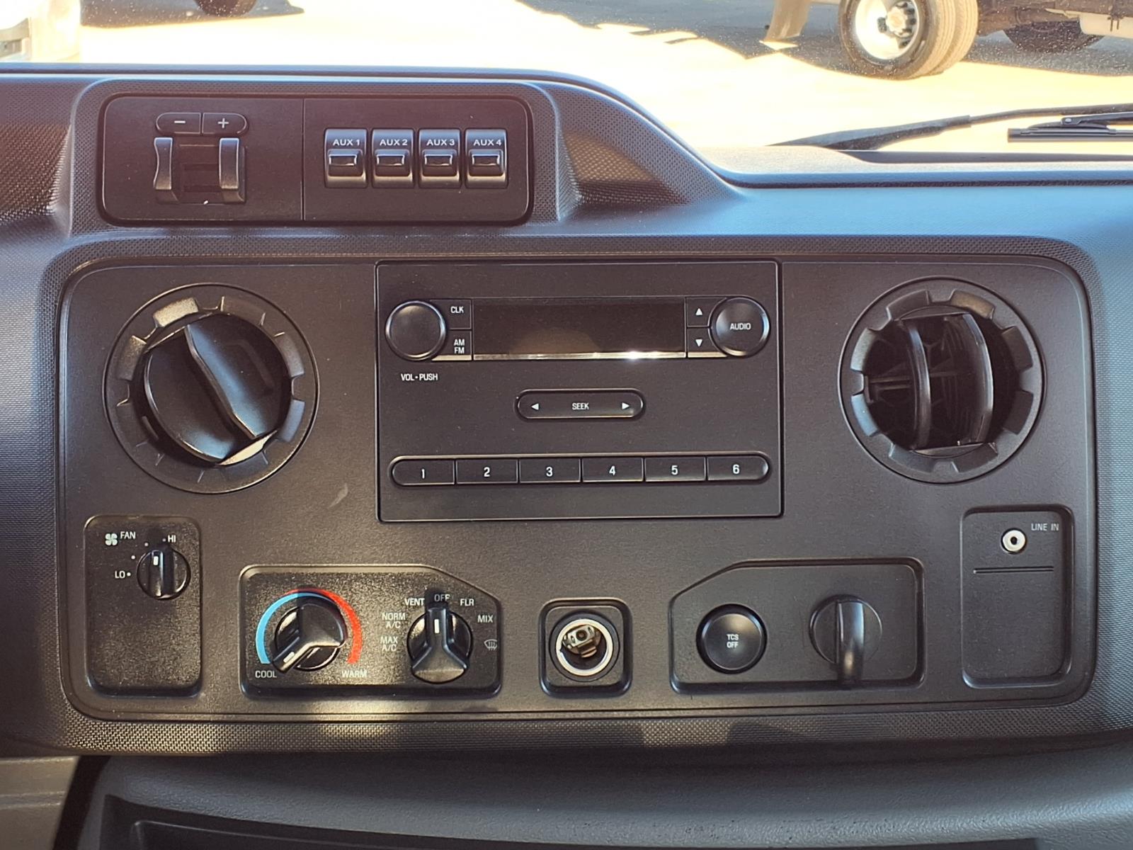 Used 2012 Ford E-250 - photo 14
