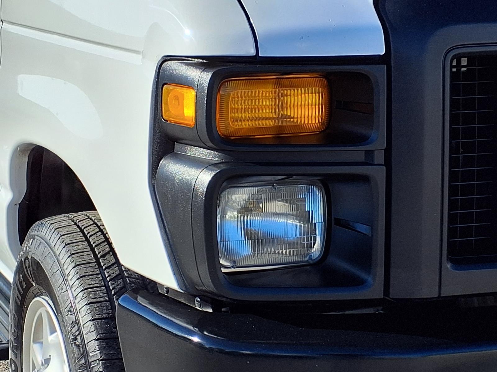 Used 2012 Ford E-250 - photo 5