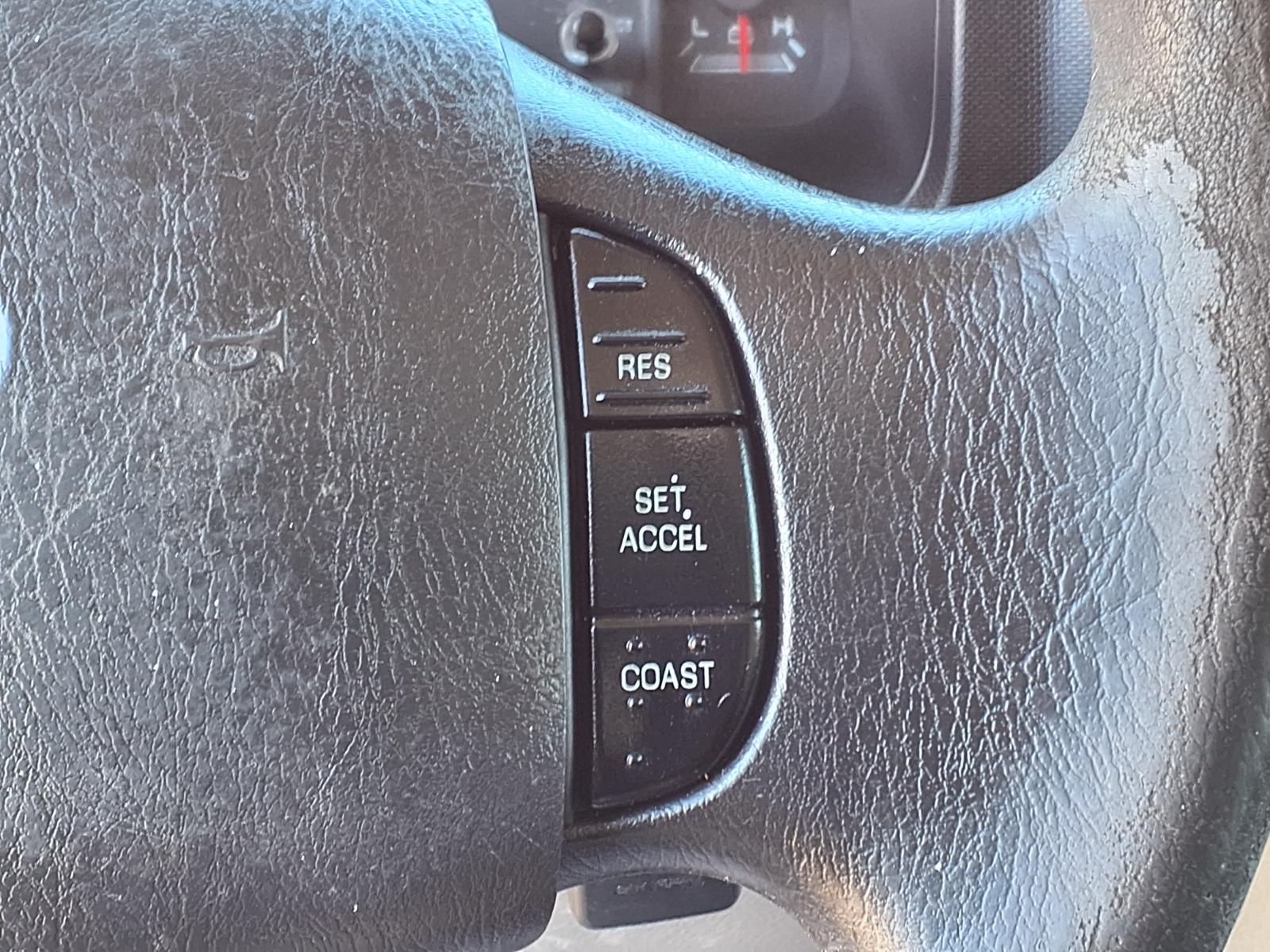 Used 2012 Ford E-250 - photo 35