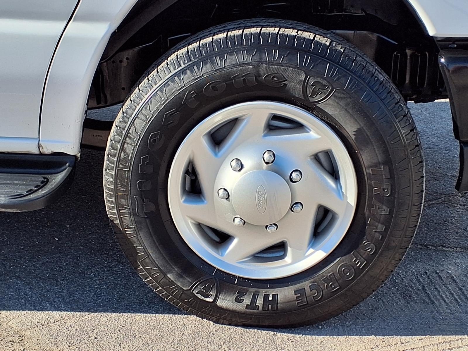 Used 2012 Ford E-250 - photo 38