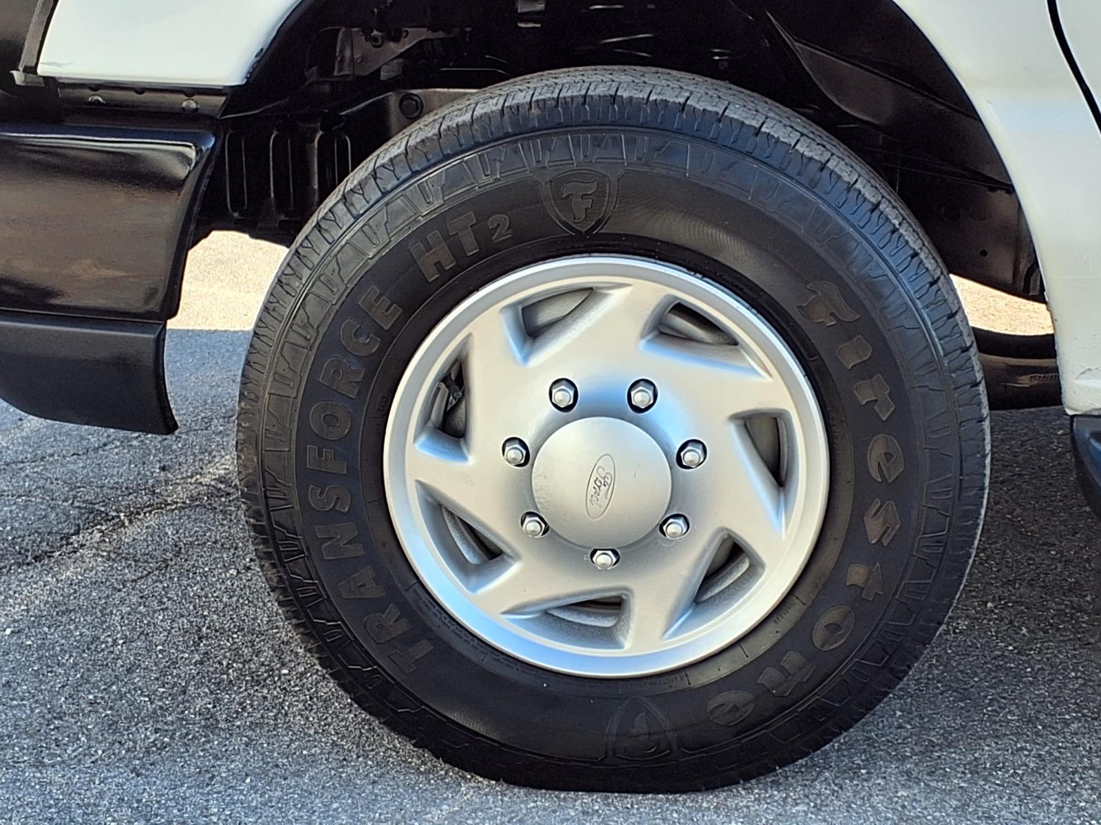 Used 2012 Ford E-250 - photo 44