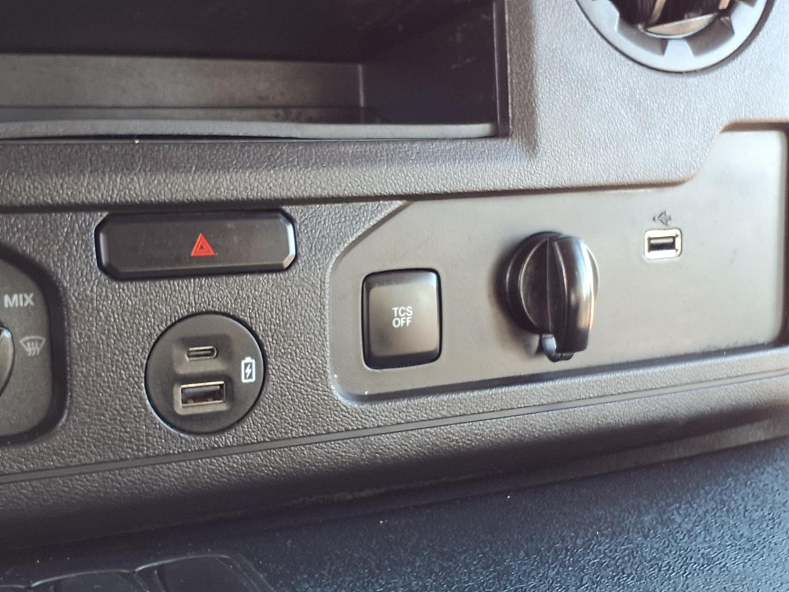 Used 2022 Ford E-450 - photo 34