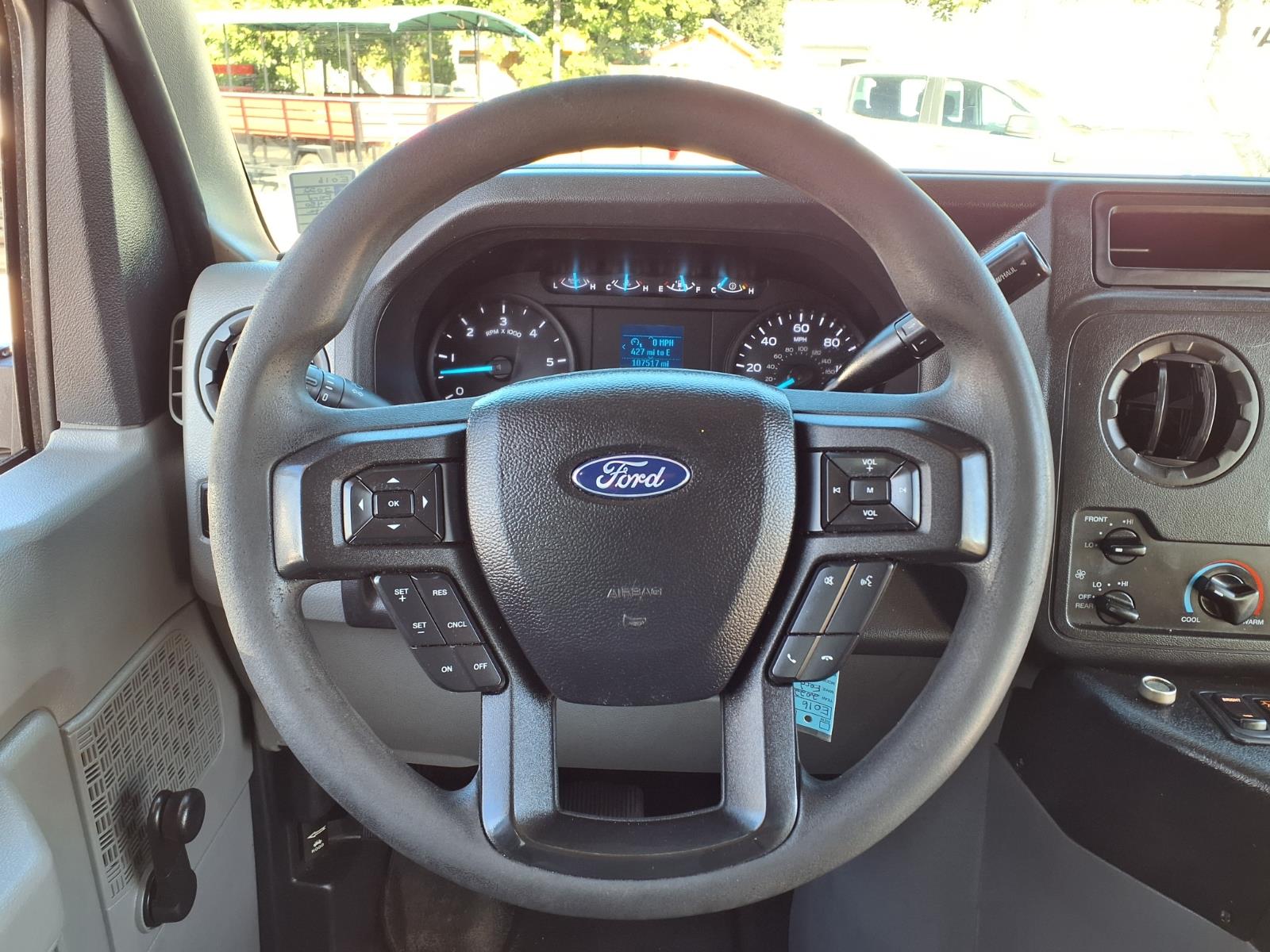 Used 2022 Ford E-450 - photo 35