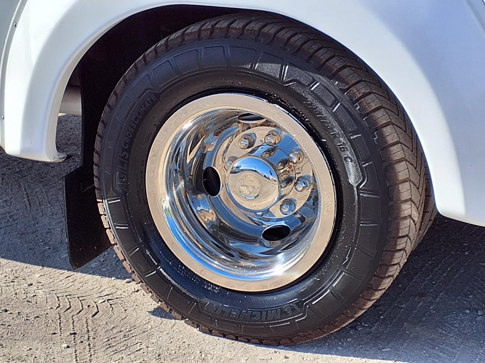 Used 2022 Ford E-450 - photo 41