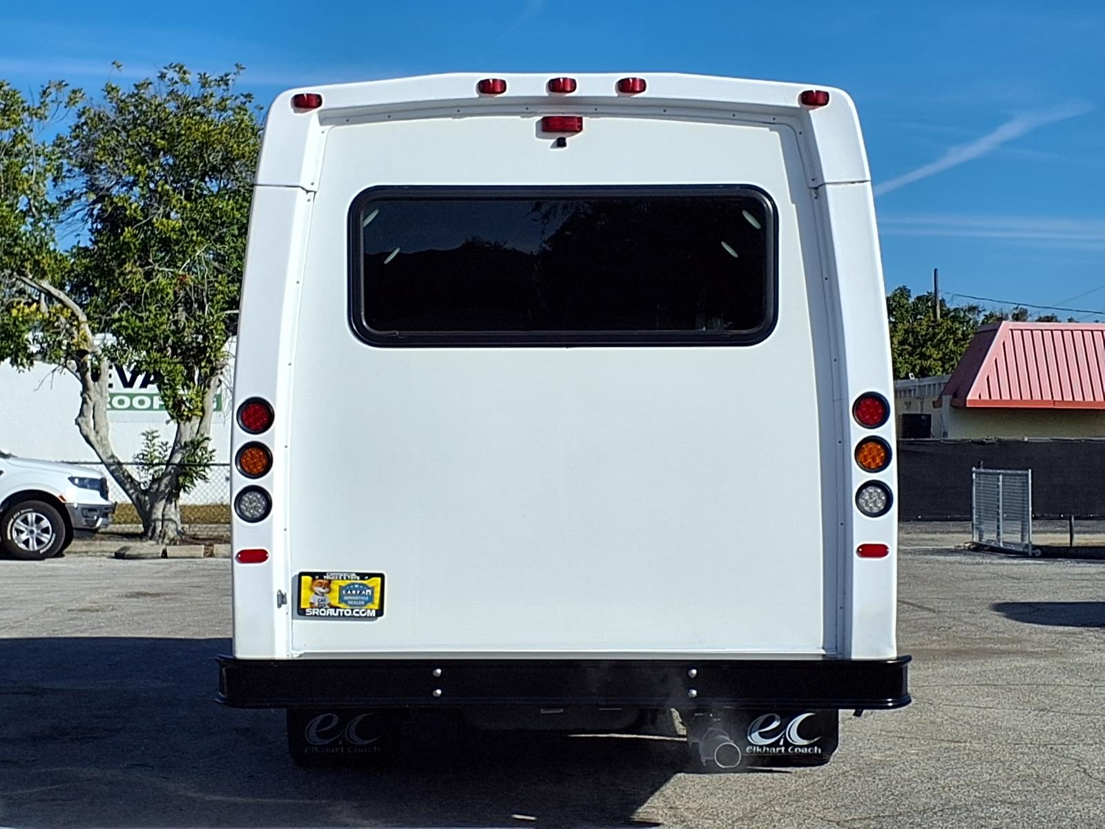 Used 2022 Ford E-450 - photo 7