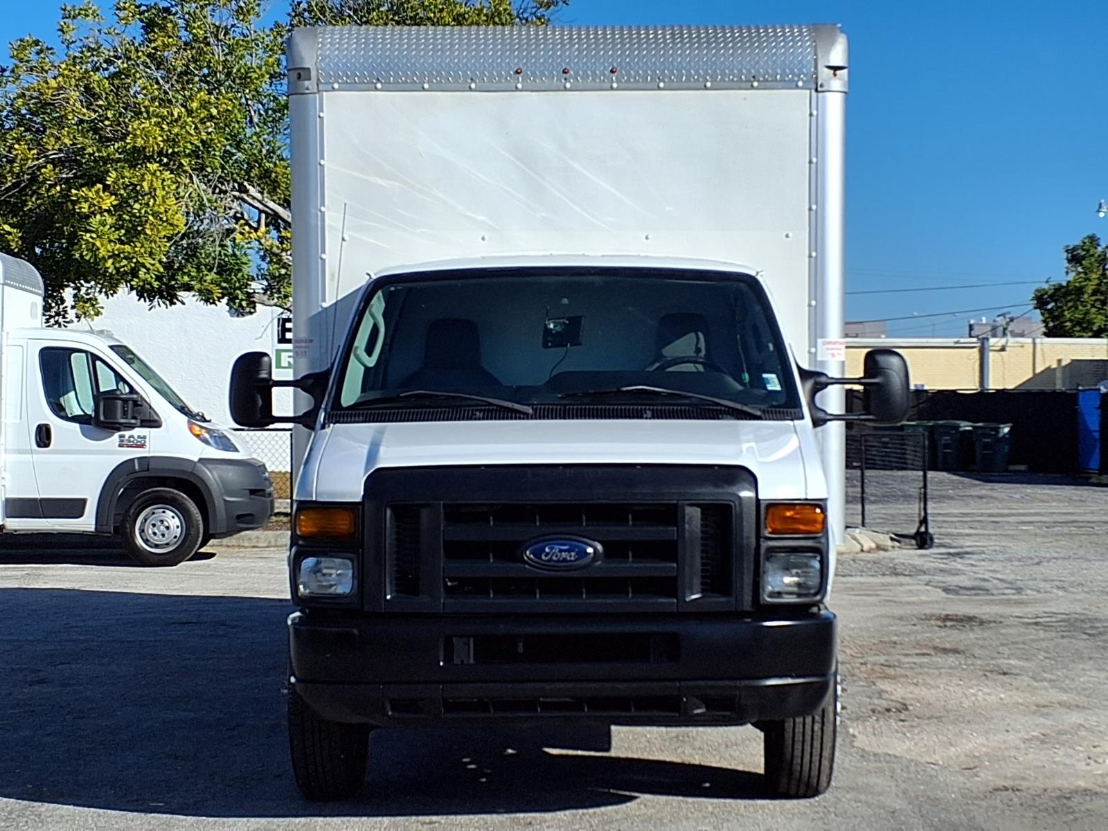 Used 2017 Ford E-450 - photo 11