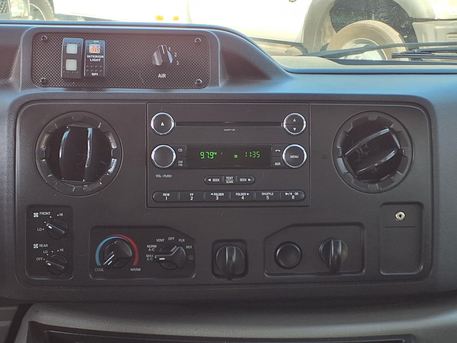 Used 2016 Ford E-350 - photo 13