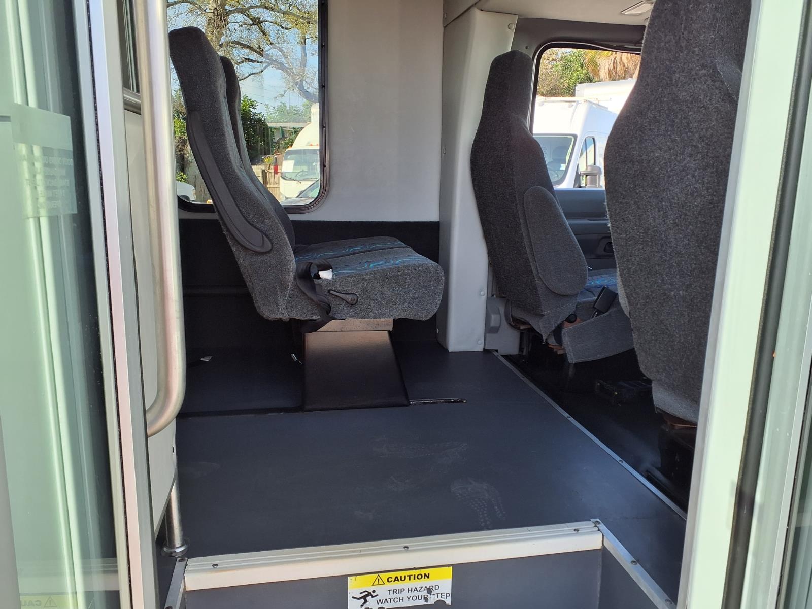 Used 2016 Ford E-350 - photo 18
