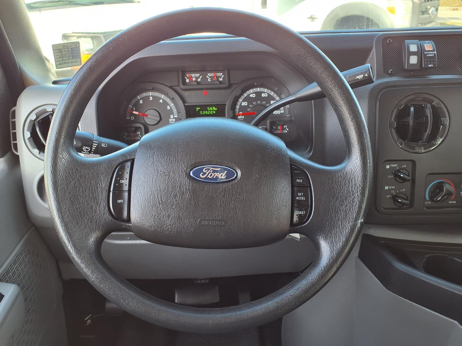 Used 2016 Ford E-350 - photo 30