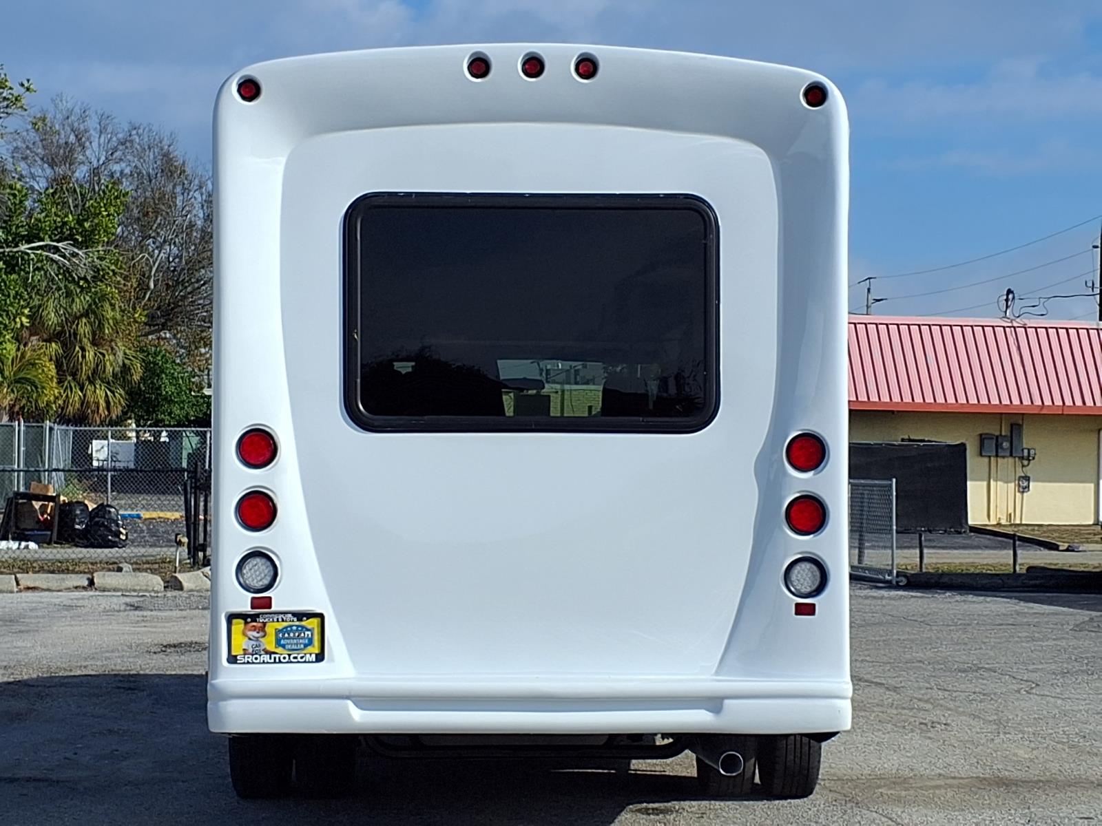 Used 2016 Ford E-350 - photo 7