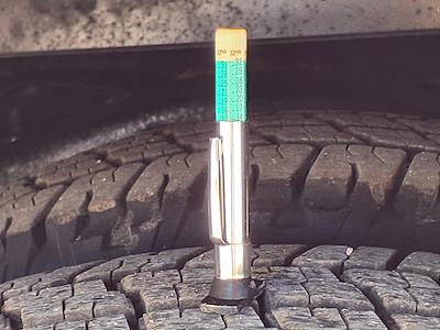 Used 2017 Ford E-450 - photo 1