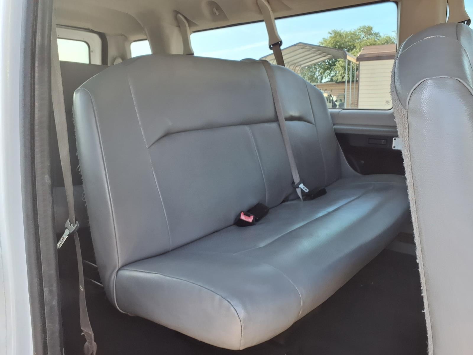 Used 2011 Ford E-350 - photo 19