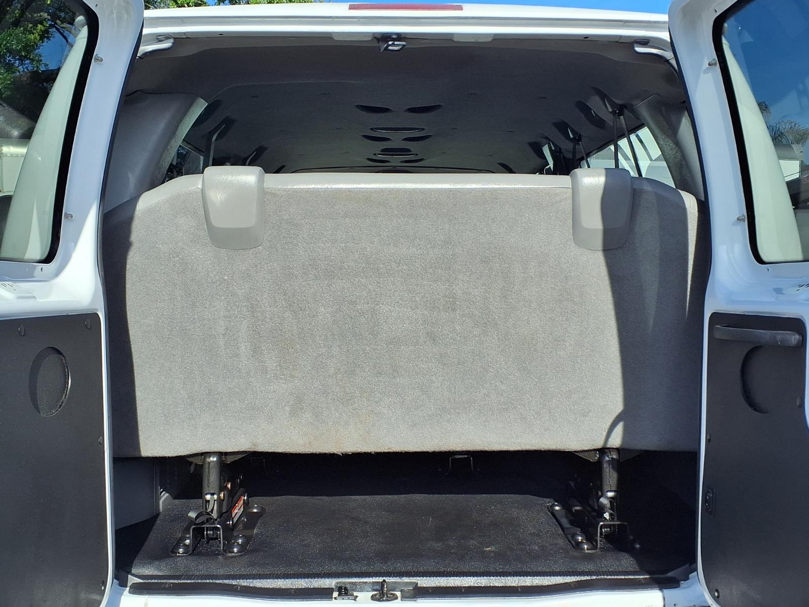 Used 2011 Ford E-350 - photo 22