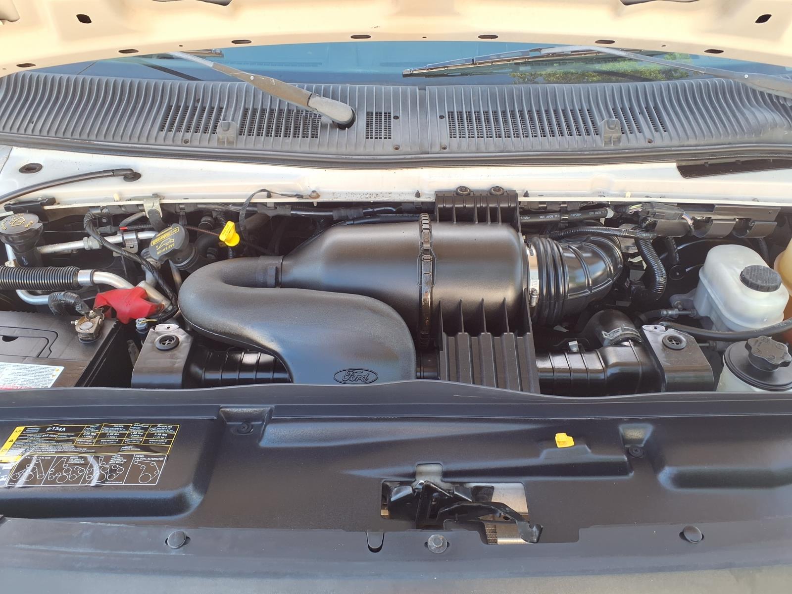 Used 2011 Ford E-350 - photo 26