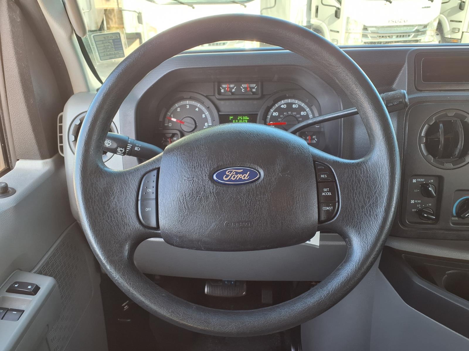 Used 2011 Ford E-350 - photo 29