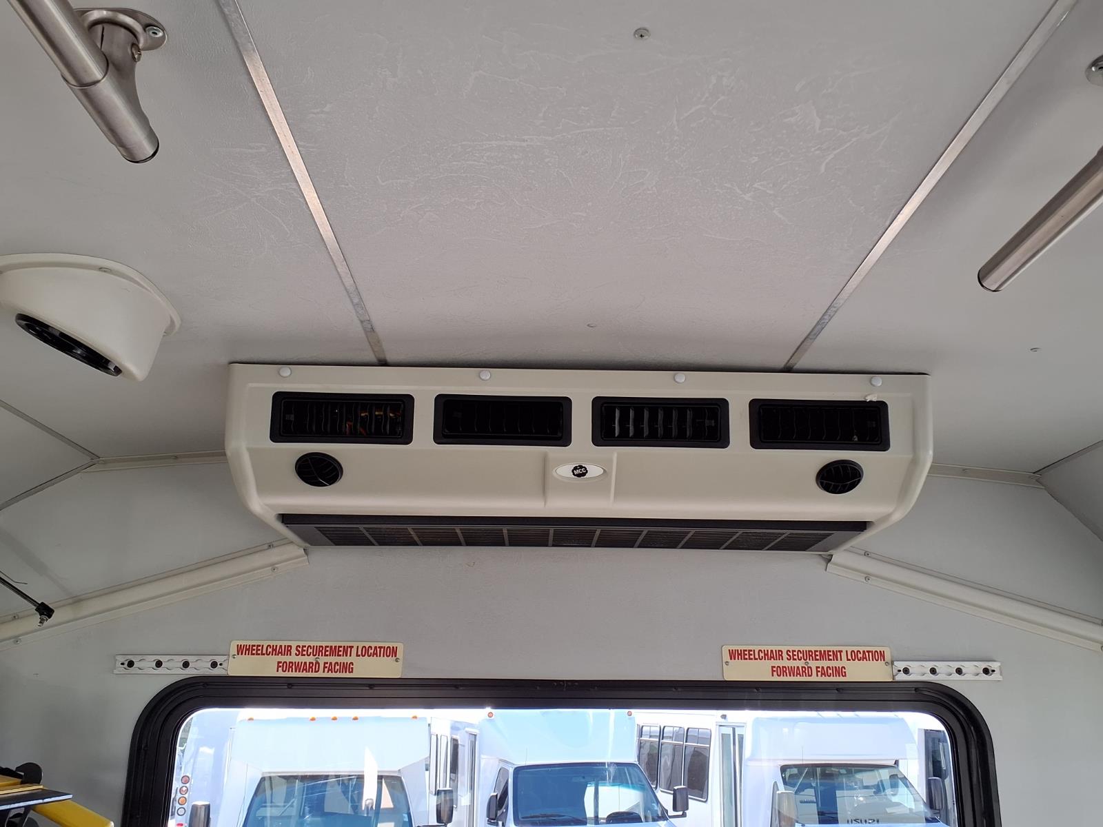 Used 2016 Ford E-350 Shuttle Bus - photo 20