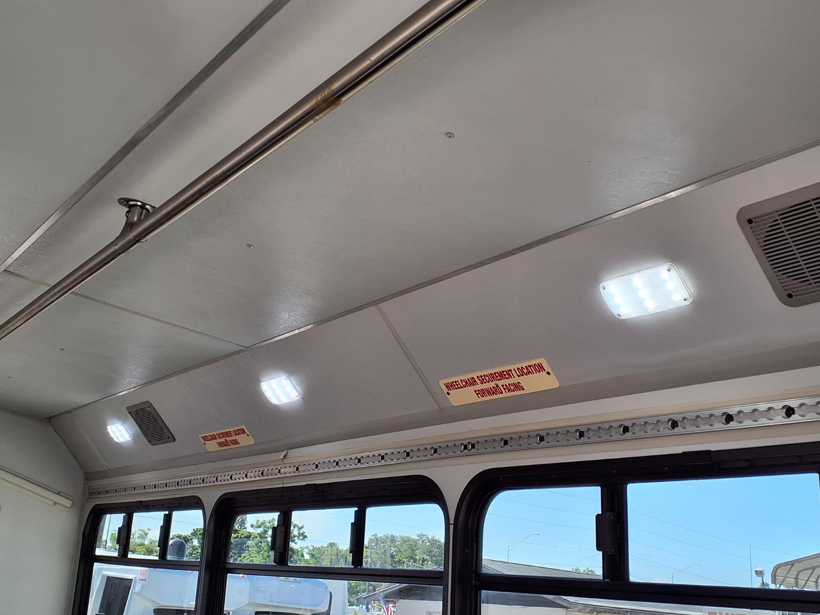 Used 2016 Ford E-350 Shuttle Bus - photo 22