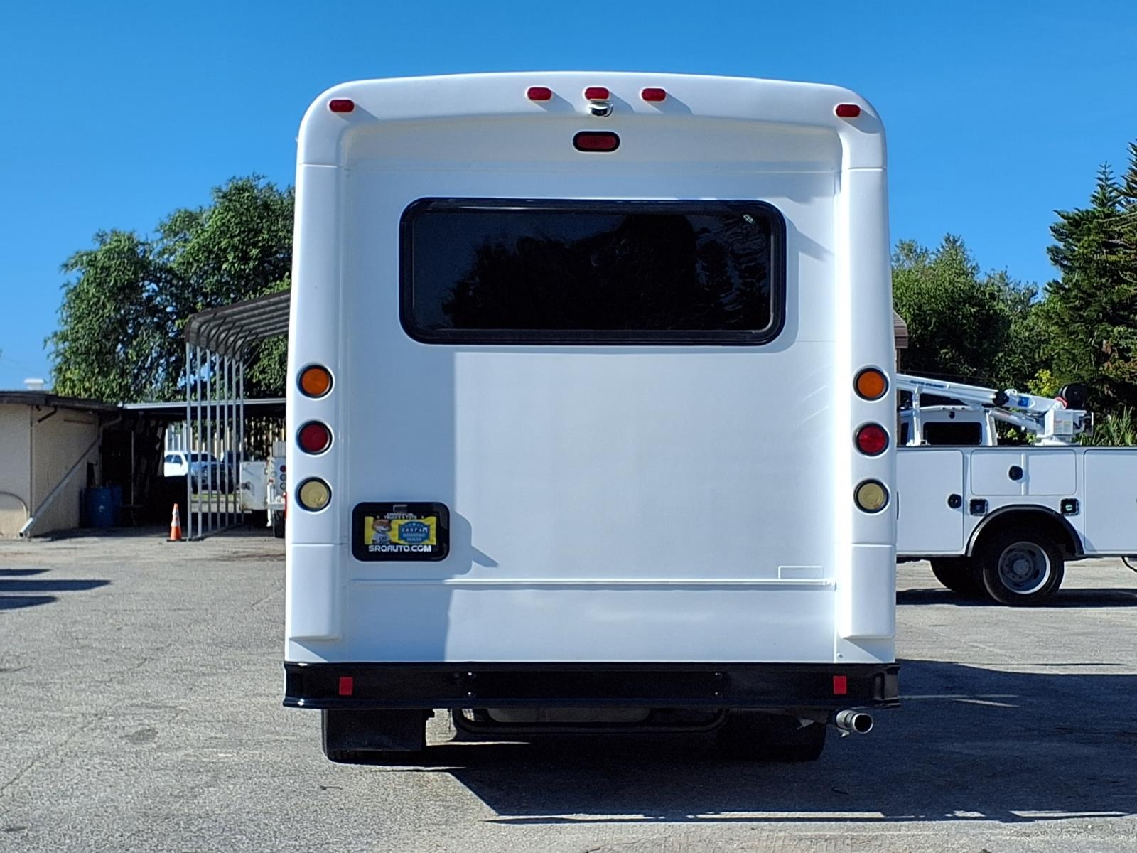 Used 2016 Ford E-350 Shuttle Bus - photo 5