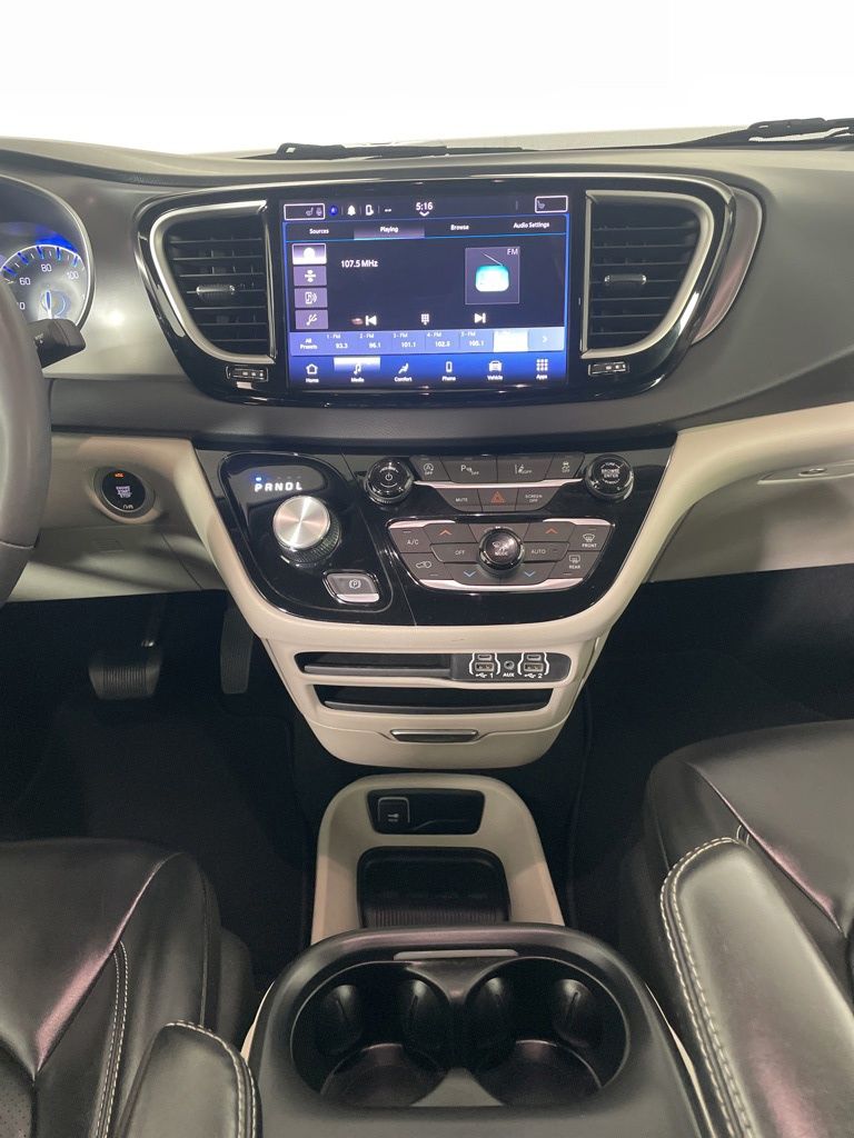Used 2023 Chrysler Pacifica - photo 8
