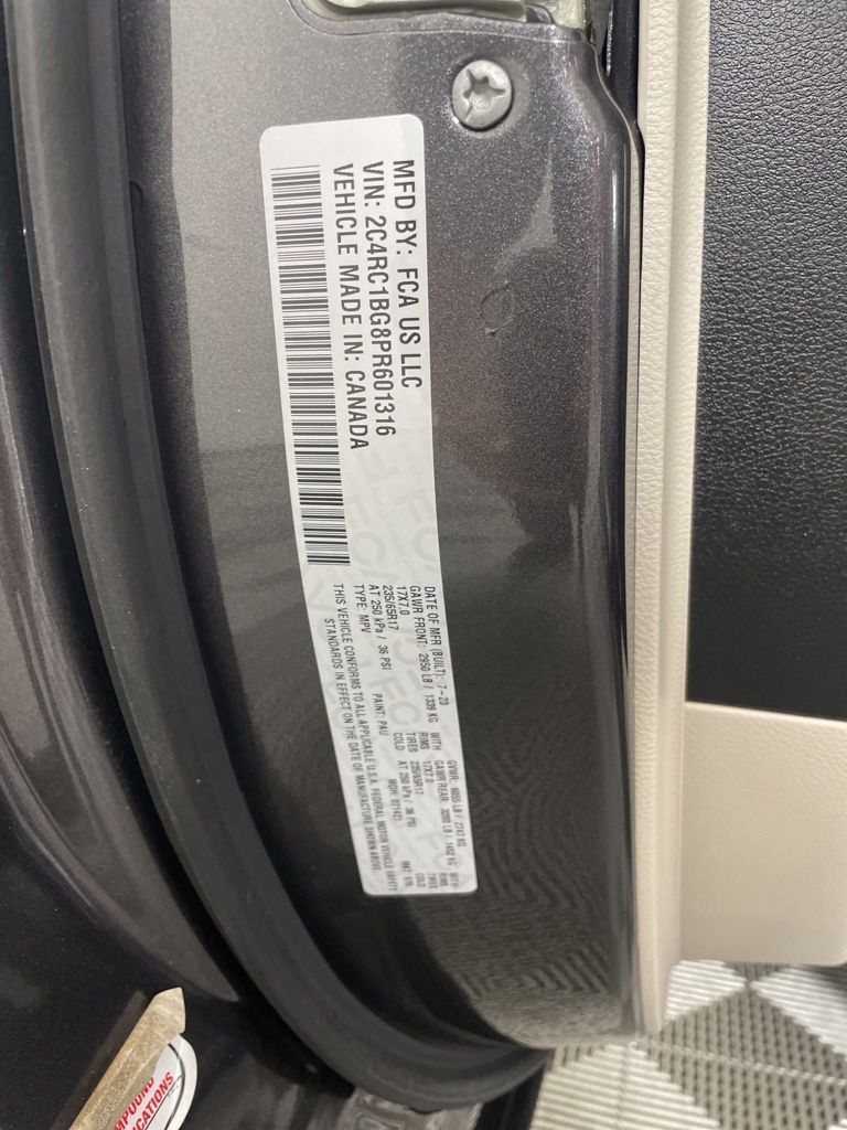 Used 2023 Chrysler Pacifica - photo 10