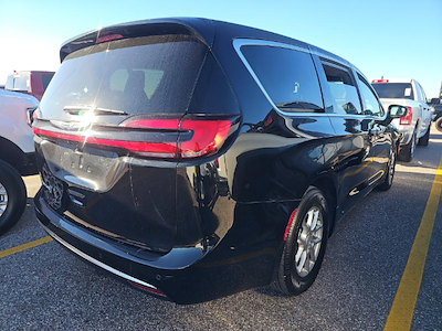 2025 Chrysler Pacifica FWD Minivan for sale #SR579524U - photo 2
