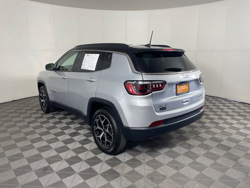Used 2025 Jeep Compass - photo 2