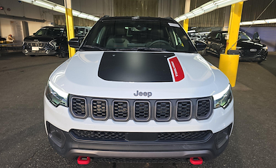 Used 2025 Jeep Compass - photo 2