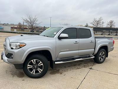 Used 2017 Toyota Tacoma - photo 1