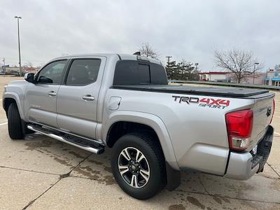 Used 2017 Toyota Tacoma - photo 1