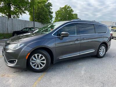 2019 Chrysler Pacifica FWD Minivan for sale #KR593279 - photo 1