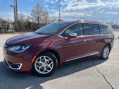 Used 2020 Chrysler Pacifica - photo 1